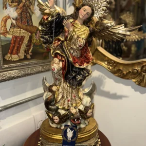 Virgen de Legarda en Madera
