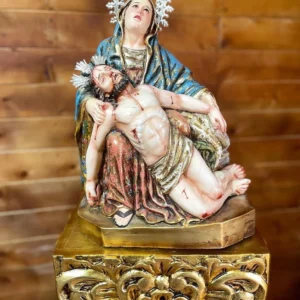 La Piedad en Madera